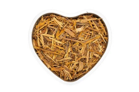 dried Catuaba bark pieces